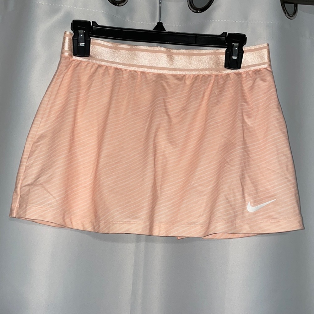 nike mini skirt